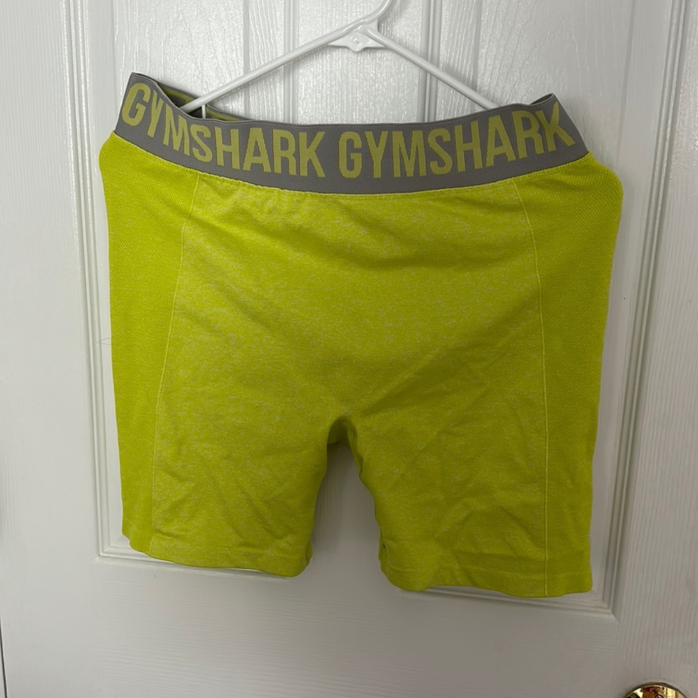 XL gymshark biker shorts
